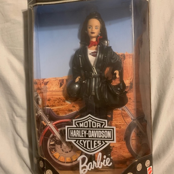 Harley Davidson Collector Barbies - Picture 3 of 6